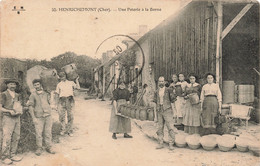France - Henrichemont - Une Porterie à La Borne - Animé - Edit. E.M.B.  - Carte Postale Ancienne - Henrichemont
