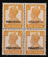 PAKISTAN OVERPRINT ON INDIA 1948 KING GEORGE VI BRITISH INDIA 1 ANNA 3 PIES BLOCK OF 4 MNH. - Neufs