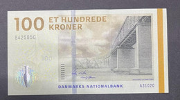 DENMARK - P.66b2 – 100 Kroner 2010 UNC, Serie A3102G 842585G - Danimarca