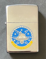 ZIPPO - U.S.S. DWIGHT D. EISENHOWER  -  69 -    Chromé  1989 - Ref, 162 - Zippo