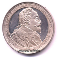 GUSTAV ADOLPH RE DI SVEZIA 1882 MEDAGLIA 50 ASSOCIAZIONE ASSISTENZA PROTESTANTE - Royaux / De Noblesse