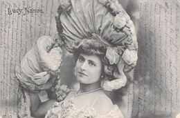 MUSIQUE - Artiste - LUCY NANON - Chanteuse De Cabaret - Chapeau - Bijou De Perles - Carte Postale Ancienne - Musica E Musicisti