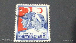 TÜRKEY--YARDIM PULLARI-1930-50-    5K  KIZILAY CEMİYETİ  DAMGALI - Sellos De Beneficiencia