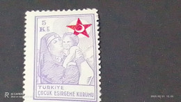 TÜRKEY--YARDIM PULLARI-1940-50  ÇOCUK ESİRGEME  5K DAMGASIZ - Charity Stamps