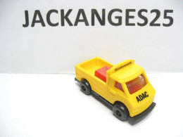 Delcampe - KINDER 3.1 657409 ROUGE ADAC AUTO ALLEMAND  1992  SANS OHNE WITHOUT BPZ - Steckfiguren