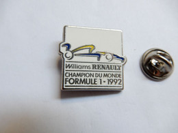 Superbe Pin's En Zamac , Auto F1 , Williams Renault , Champion Du Monde - F1