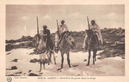 ¤¤  -  MAROC  -   AZROU   -   Cavaliers De Garde Dans La Neige   -   ¤¤ - Autres & Non Classés