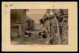 VILA POUCA DE AGUIAR - PEDRAS SALGADAS - Na Aldêa De S. Paio.  ( Ed. Bazar Esmeriz Nº 25)  Carte Postale - Vila Real