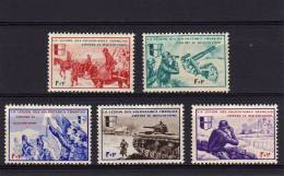 L.V.F. N° 6 à 10 ** MNH Neufs Sans Charnière, Série Borodino TB - 1942 - Francobolli Di Guerra