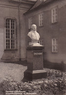 ZINZENDORFDENKMAL IM KIRCHGARTEN - Herrnhut