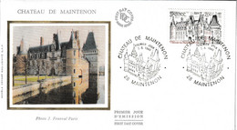 " CHATEAU DE MAINTENON " Sur Enveloppe 1er Jour Soie De 1980. N° YT 2082 Parfait état FDC - Châteaux