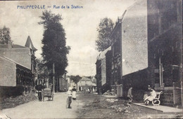 Philippeville Rue De La Station Gare Phototypie Desaix Animation D’enfants Cachet Armée Belge - Philippeville