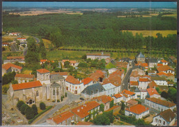 CPM  De  85  L'HERMENAULT  " Le Centre Du Bourg  VUE AERIENNE  "   écrite Le 27 3 1993 - L'Hermenault