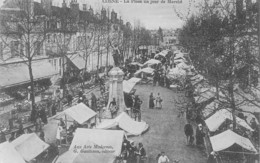 58 - NIÈVRE - COSNE-SUR-LOIRE - Thème Marchés - La Place Un Jour De Marché - 11381 - Marchés