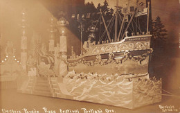 ETATS-UNIS - OR - Oregon - Portland - Electric Parade Rose Festival - Boat Princess Mary - Photo-Carte - Portland