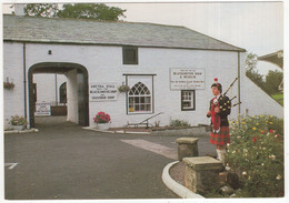 Gretna Hall - Entrance To Blacksmith's Shop And Museum, Buikt 1710 - (Scotland) - Piper - Dumfriesshire