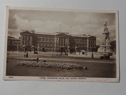 London Buckingham Palace And Victoria Memorial  1947   A 223 - Repubblica Ceca