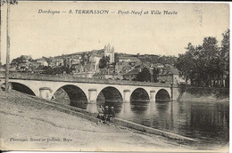 24 - Terrasson - Pont-Neuf Et Ville Haute   ** CPA  Vierge Et Animée ** - Terrasson-la-Villedieu