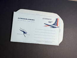 (4 Oø 24) Australia Aerogramme  -  10 D (1 Aerogramme) Overseas Services - Aerograms