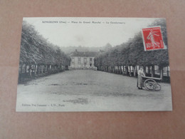 Songeons: Place Du Grand Marché ,la Gendarmerie - Songeons