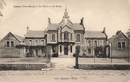 Lezay * Les écoles Et La Mairie Du Village * Groupe Scolaire école - Autres & Non Classés