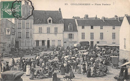 Coulommiers         77         Place  Pasteur . Marché       (voir Scan) - Coulommiers