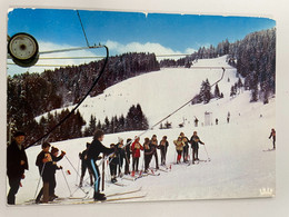 CPM - SKI ALPIN - GERARDMER - Ecole De Ski à La Mauselaine - Rassemblement De Skieurs - Sports D'hiver