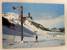 CPM - SKI - Remontée Mécanique - Tire - Fesse MONT DORE Sports D'Hiver - Le Puy De Sancy Alt 1886 M. - Sports D'hiver