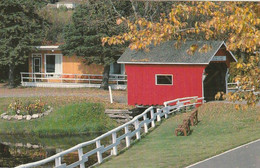 "Shortest Covered Bridge" In The World Located At Pres Du Lac Motel, 2 Miles North Of Grand Falls, New Brunswick - Grand Falls