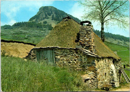 (4 Oø 28) OLDER -  Posted In France 1984 With EUROPA Stamp - Vieille Chaumières (old Farmhouse) - Fermes