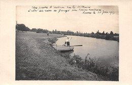 35-RENNES-CARTE-PHOTO-MILITAIRE- UNE PARTIE D'AVIRON SUR LA VILLAINE A CÔTE DES VOIES DE GARAGE POUR TRAINS SANITAIRES - Rennes