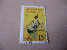 TIMBRE   COMORES      N   33    COTE  4,00  EUROS    OBLITÉRÉ - Used Stamps