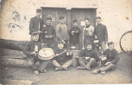 Militaria - Soldat Prenant Leur Repas - Photographie Eugène Gavroy - OblitéréArlon 1911 - Carte Postale Ancienne - Personen