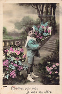 Fantaisie - Enfants -garçon Porte Un Bouquet De Fleurs - Short Et Chemise à Rayures  - Carte Postale Ancienne - Abbildungen