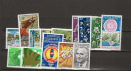 1975 MNH Nouvelle Caledonie Year Collection Complete According To Michel. Postfris** - Annate Complete