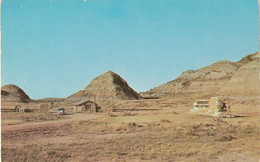 Entrance To Thodore Roosevelt National Memorial Park, Near Medora, North Dakota - Otros & Sin Clasificación