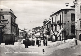 AGNONE - CORSO MATTEOTTI CON LA NEVE - ANMATISSIMA - STAZIONE DI RIFORNIMENTO AGIP - CARTOLINA FG SPEDITA NEL 1956 - Isernia