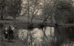 Tervuren Parc, Au Bord De L'étang - Animée, Garçon, Fille, Bébé - Tervuren