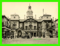 LONDON, UK - THE HORSE GUARDS, WHITEHALL - ANIMATED WITH PEOPLES - DIMENSION 15 X 20 Cm - - Whitehall