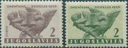 670113 HINGED YUGOSLAVIA 1956 BENEFICENCIA - Verzamelingen & Reeksen