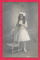 Carte Photo Enfant , JEUNE FILLE  Voir Scanne  Photo E.PIERRE  11 RUE DE PARIS  BREST-29 - Children And Family Groups