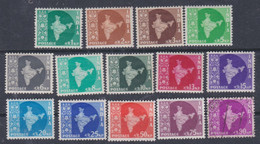 Inde N° 71 / 83 X, O  Série Courante, Les 14 Valeurs Trace De Charnière ( Le 83 Oblitéré) Sinon TB - Unused Stamps