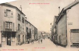 France - Aillevillers - Rue De La Poste - Edit. L. Perrin - Animé - Pont - Carte Postale Ancienne - Lure