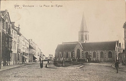 Wenduine  De Markt En De Kerk - Wenduine