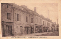 St Nicolas De Bourgueil * Rue Et Le Centre Du Bourg * Café Du Mail * Boucherie Charcuterie - Sonstige & Ohne Zuordnung