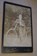 Grande Photo Militaire Avec Vélo ,pour Collection,16,5 Cm. Sur 10,5 Cm - Anciennes (Av. 1900)