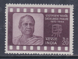 Inde N° 323 X Centenaire De La Naissance De Dadasaheb Phalke, Trace De Charnière Sinon TB - Ungebraucht