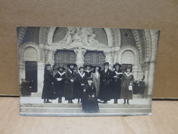 LOURDES (65) Carte Photo Portail Notre Dame Du Rosaire Belle Animation - Lourdes