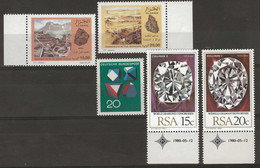 SP LOT DE 5 TIMBRES ** THEME MINERAUX / GEMS / ALGERIE ALLEMAGNE RSA - Minéraux