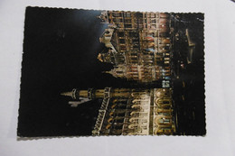 Bruxelles, Brussel - Un Coin De La Grand'place, La Nuit - Voiture - Bruxelles La Nuit